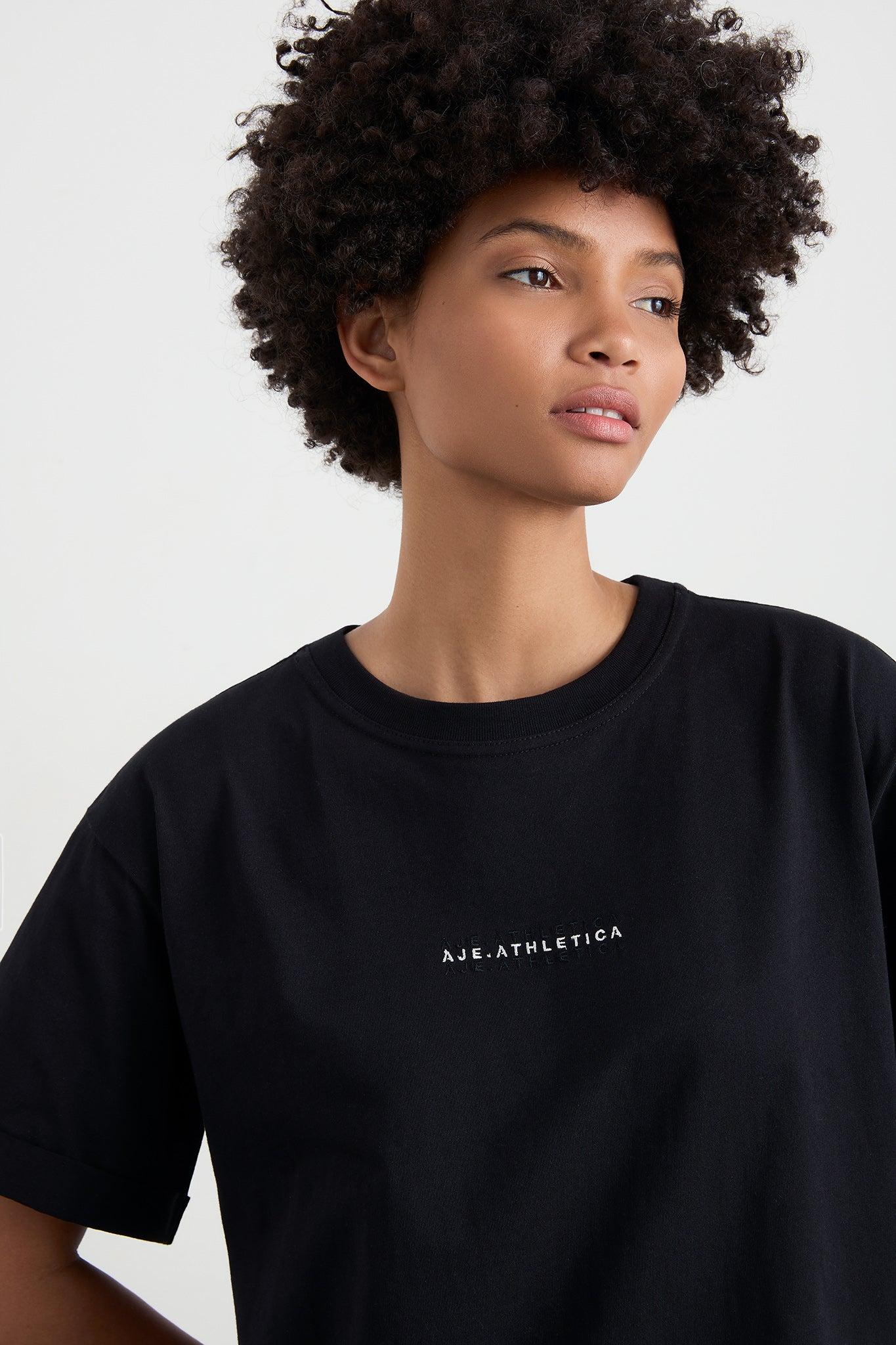 Boyfriend Tee 102 Product Image