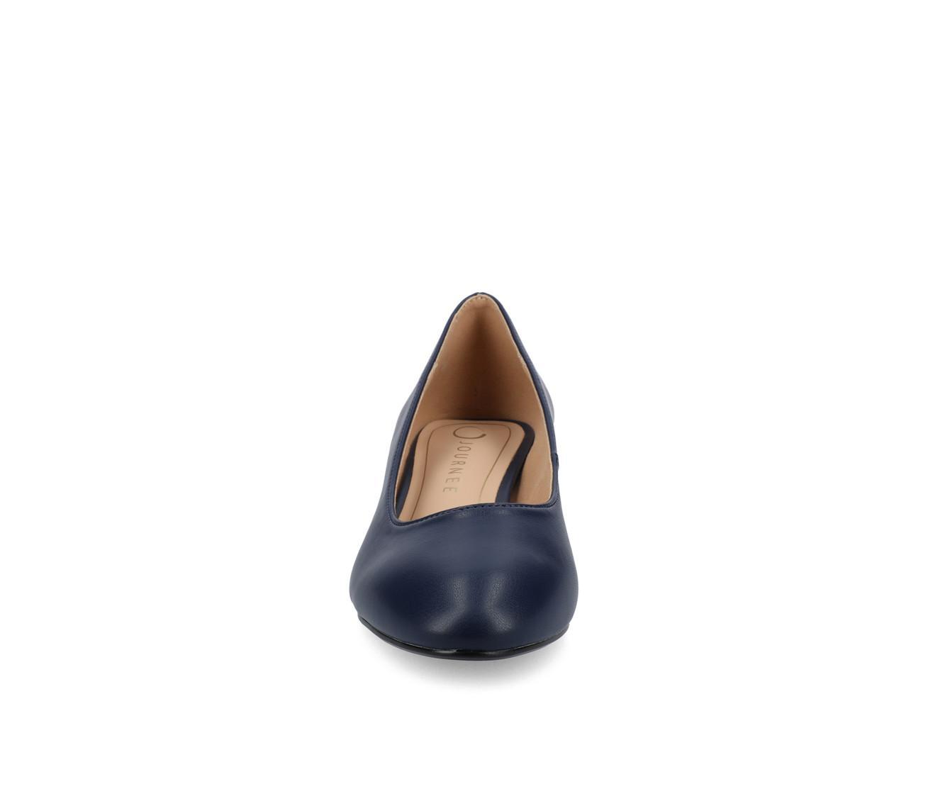 Women's Journee Collection SaarII Pumps Product Image