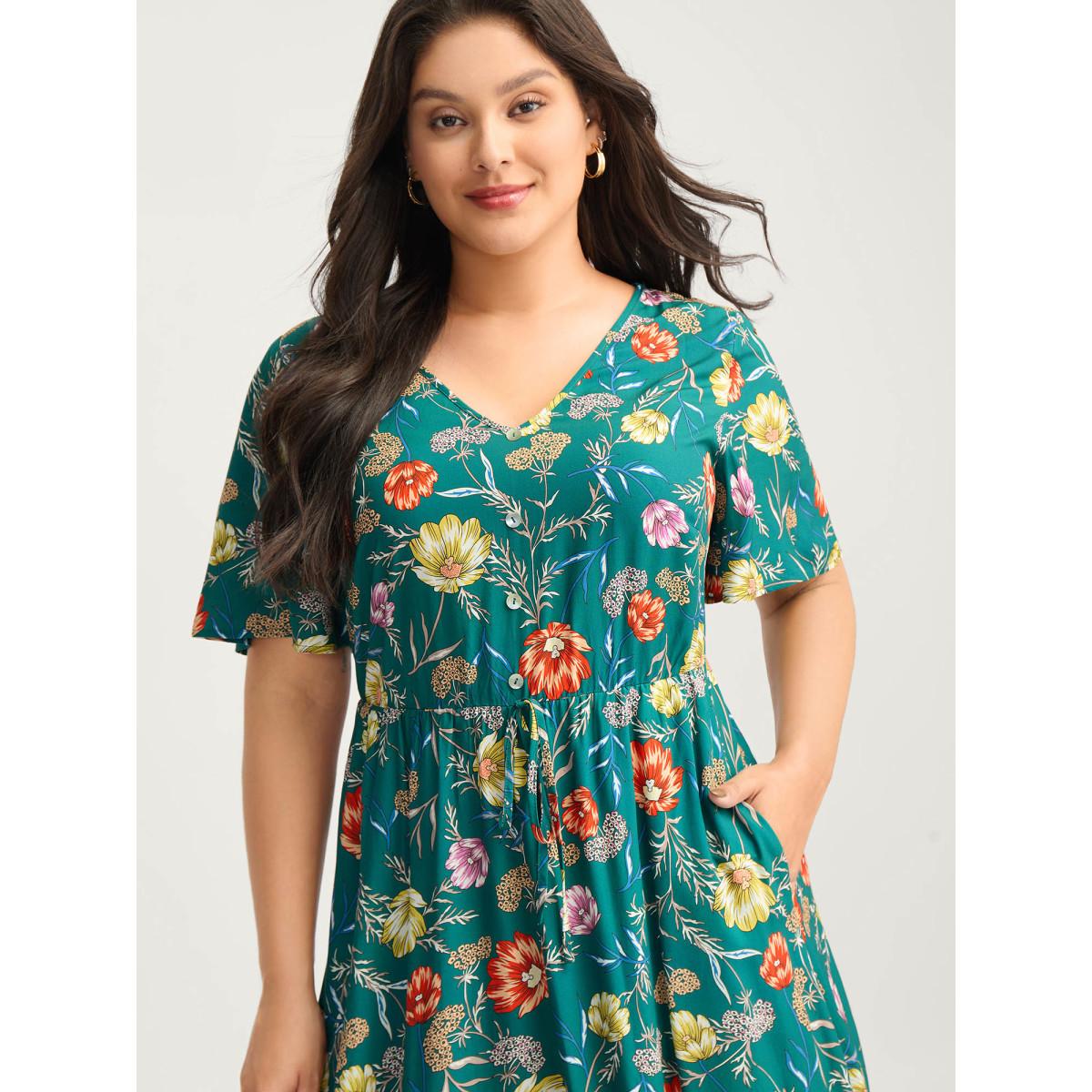 Plus Size Floral Print Stretchy-Waist Split Midi Dress DarkGreen Women Overlap Collar Short sleeve Curvy BloomChic 26/4X Product Image