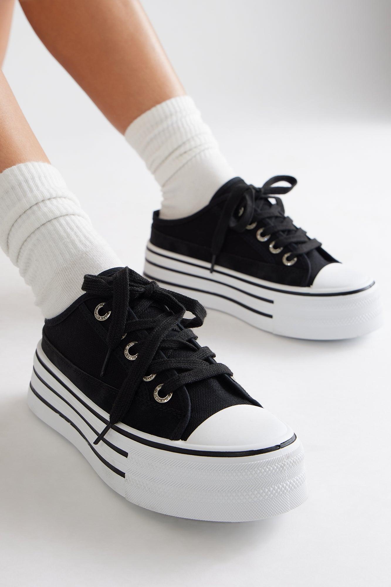 Connor Low Top Platform Sneakers - Black Product Image