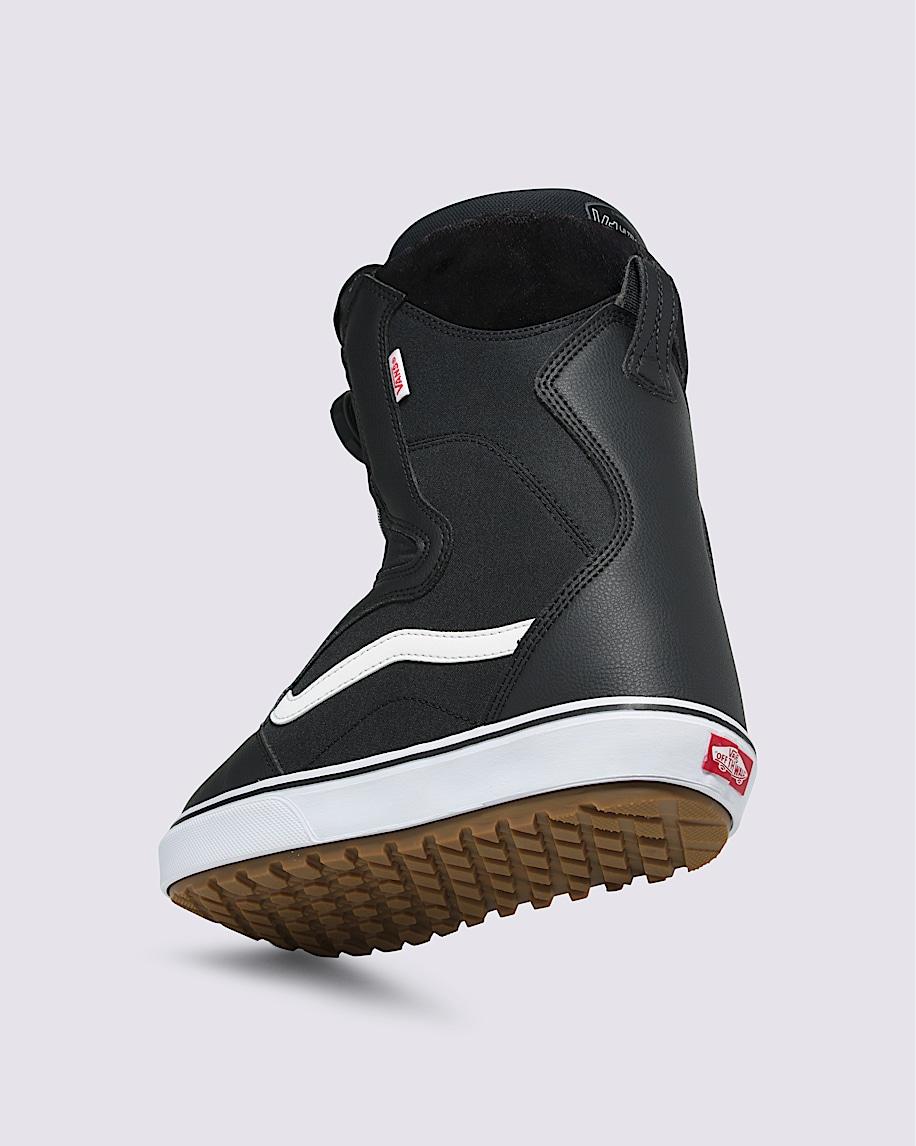 Women's Encore OG Snowboard Boot in Black| Vans US Product Image