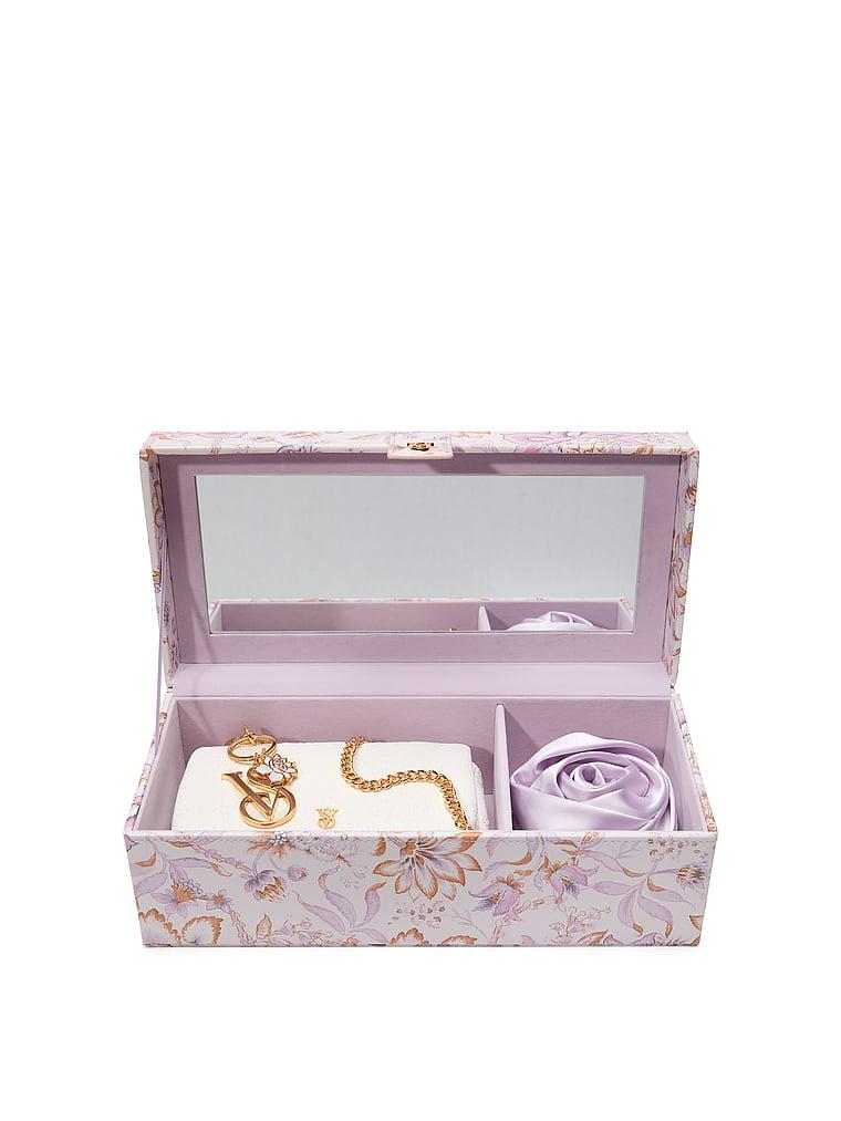 Limited-Edition 4-Piece Accessories Gift Set Product Image