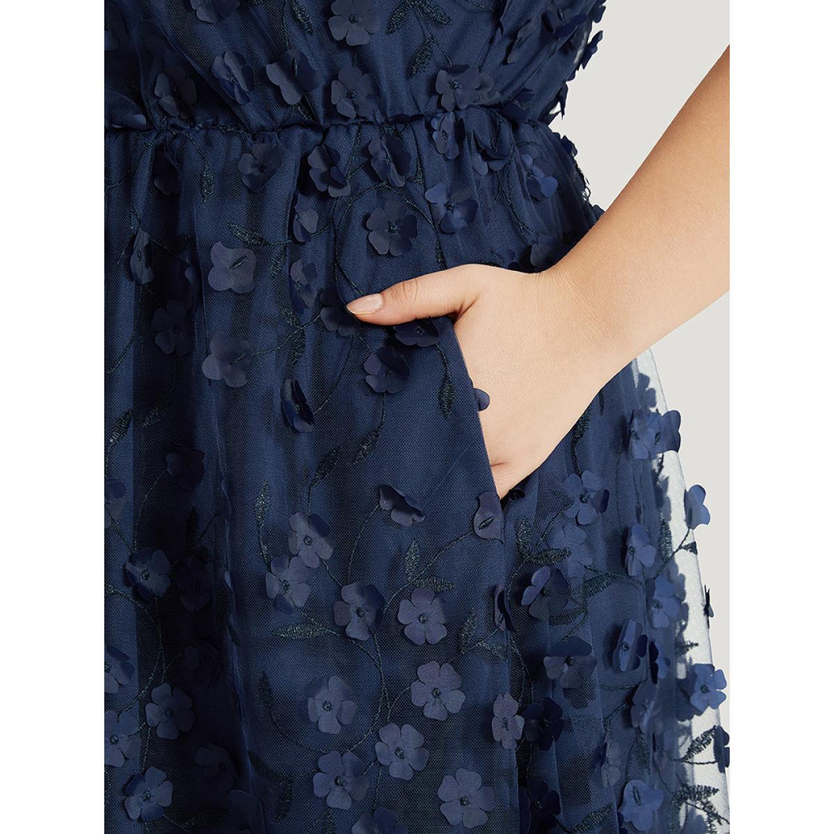 Plus Size Floral Print Elastic Waist Pocket Cami Dress Navy Women Glamour Adjustable Straps Spaghetti Strap Sleeveless Curvy Midi Dress BloomChic 22-24/3X Product Image