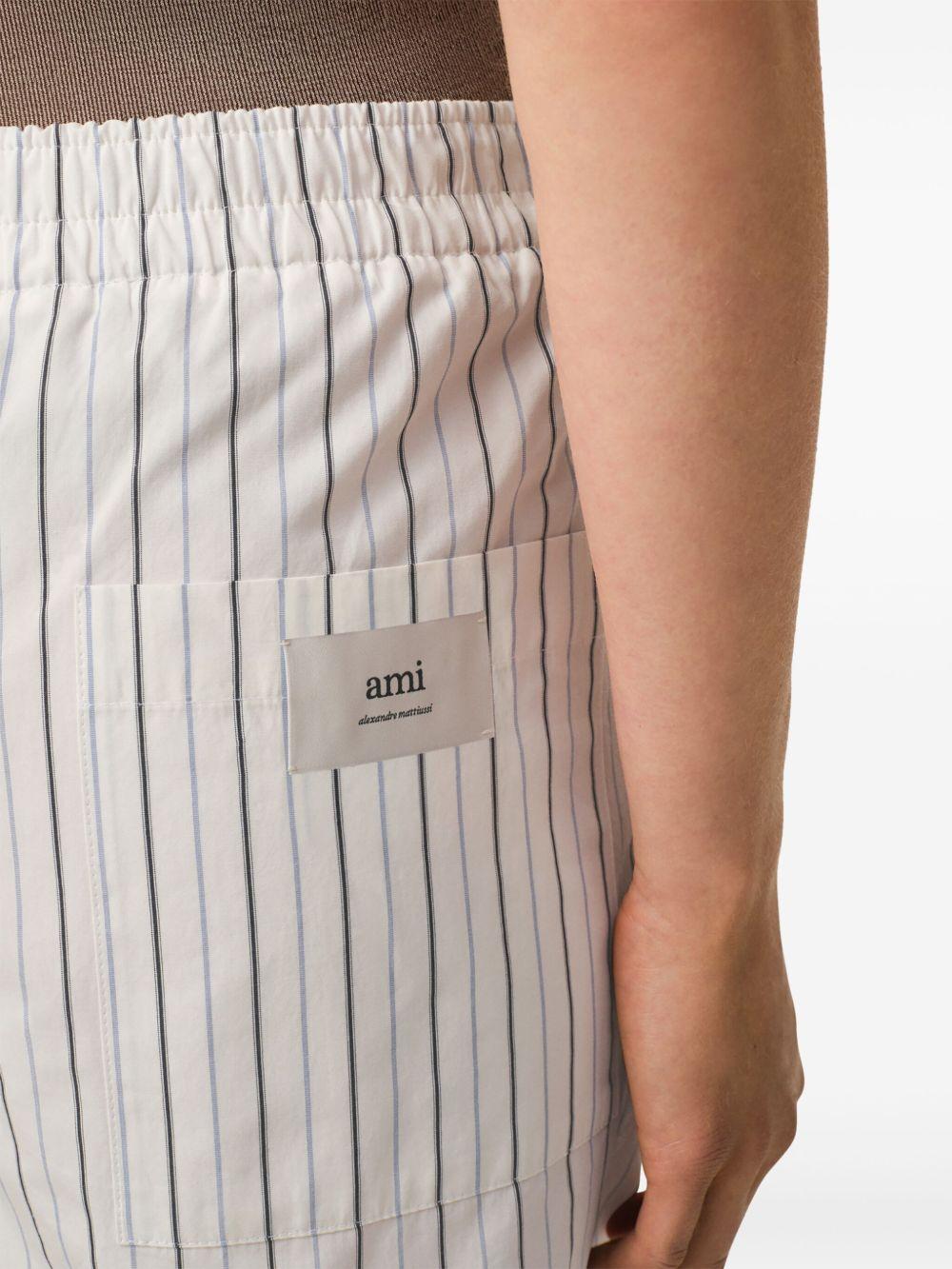 elasticated shorts Product Image