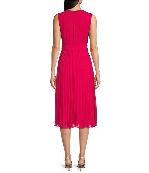 Jessica Howard Sleeveless Pleated Midi Dress Product Image