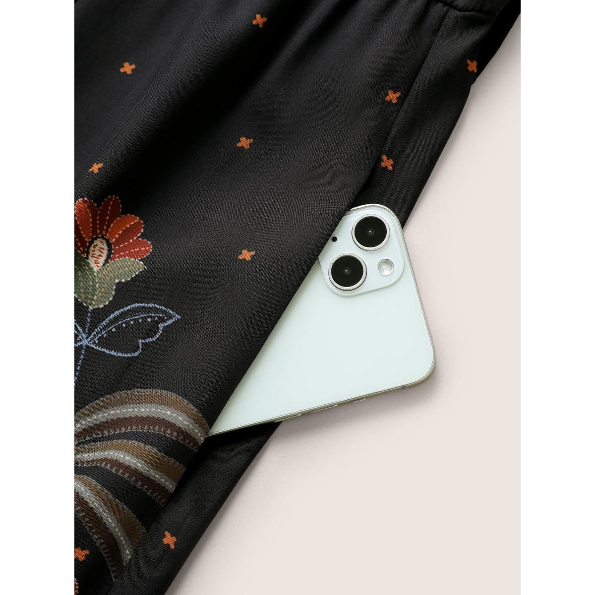 Plus Size Bandana Print Surplice Neck Flutter Sleeve Dress Black Women Resort Non V-neck Short sleeve Curvy Midi Dress BloomChic 10/M Product Image