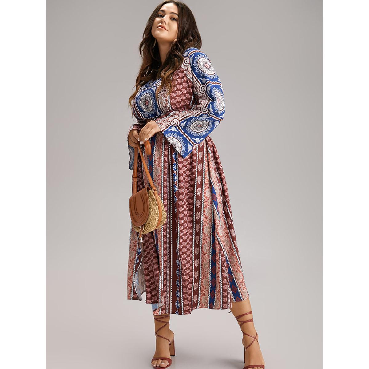 Plus Size Boho Print Keyhole Split Hem Pocket Dress Scarlet Women Vacation Printed Notched collar Long Sleeve Curvy Midi Dress BloomChic 10/M Product Image