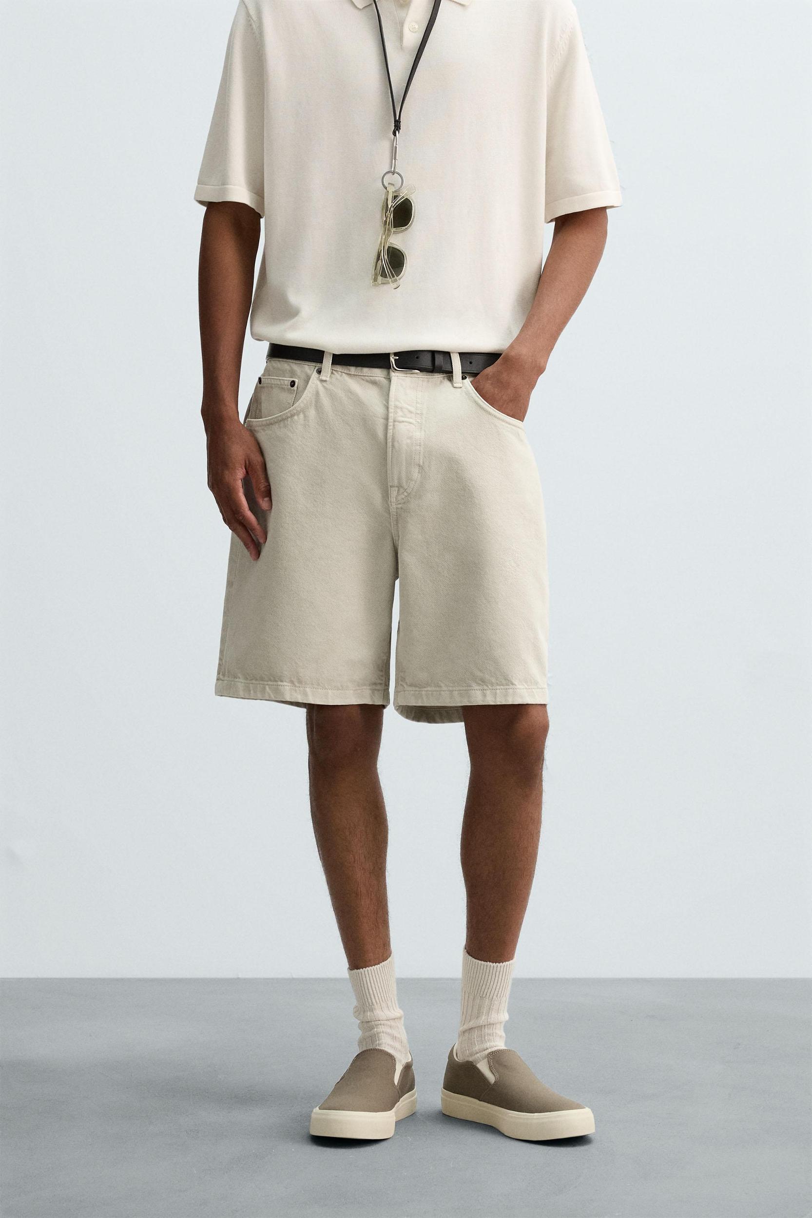 REGULAR FIT DENIM SHORTS Product Image