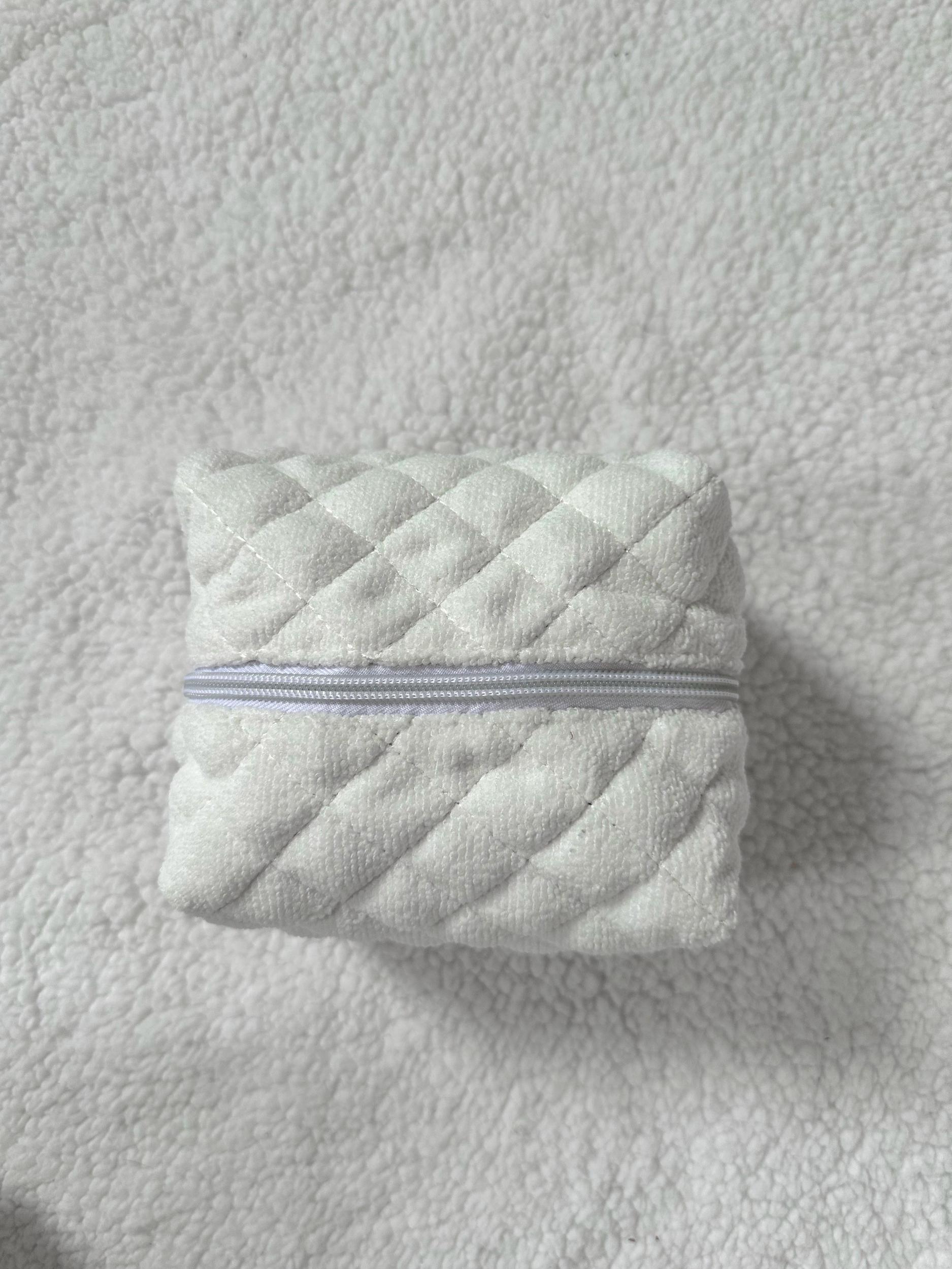 Small Teddy Bear Quilted Handmade Travel Bag Product Image