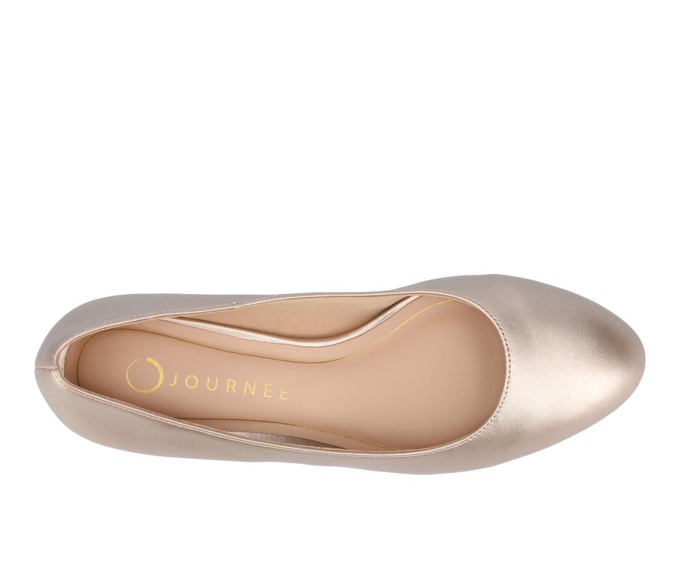 Women's Journee Collection SaarII Pumps Product Image