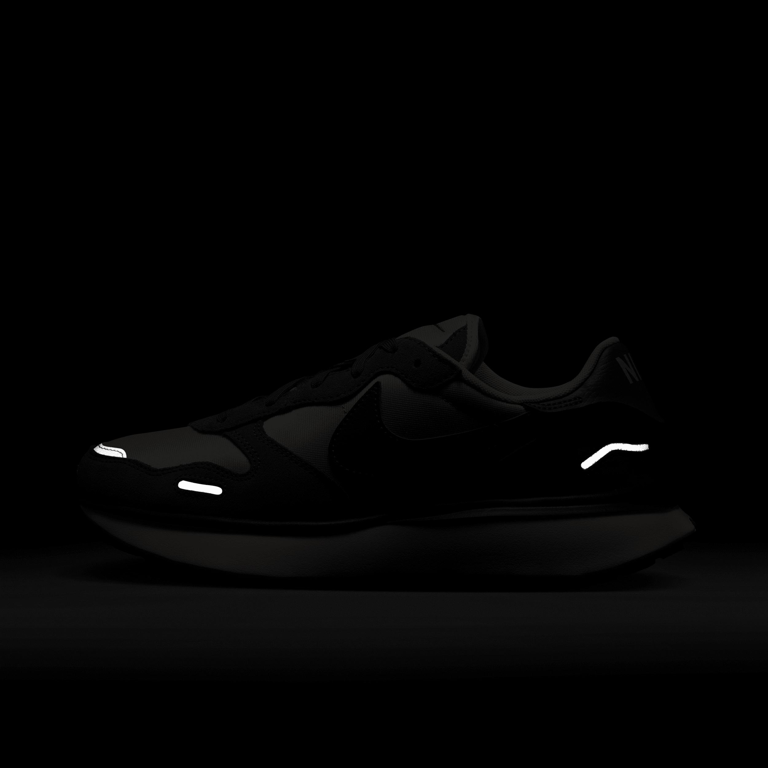 Nike Women's Phoenix Waffle Shoes Product Image