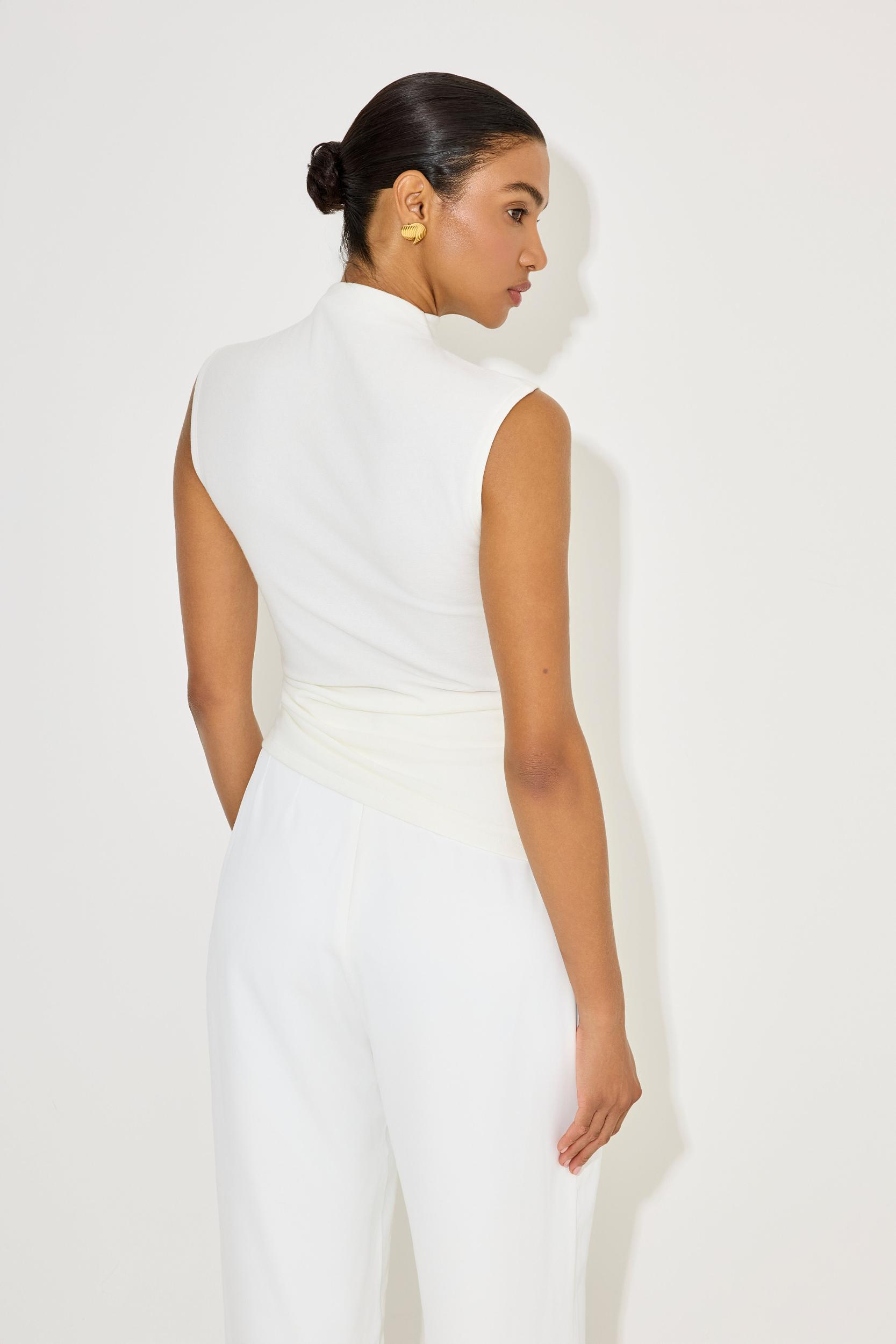 Sleeveless Knitted Top Product Image