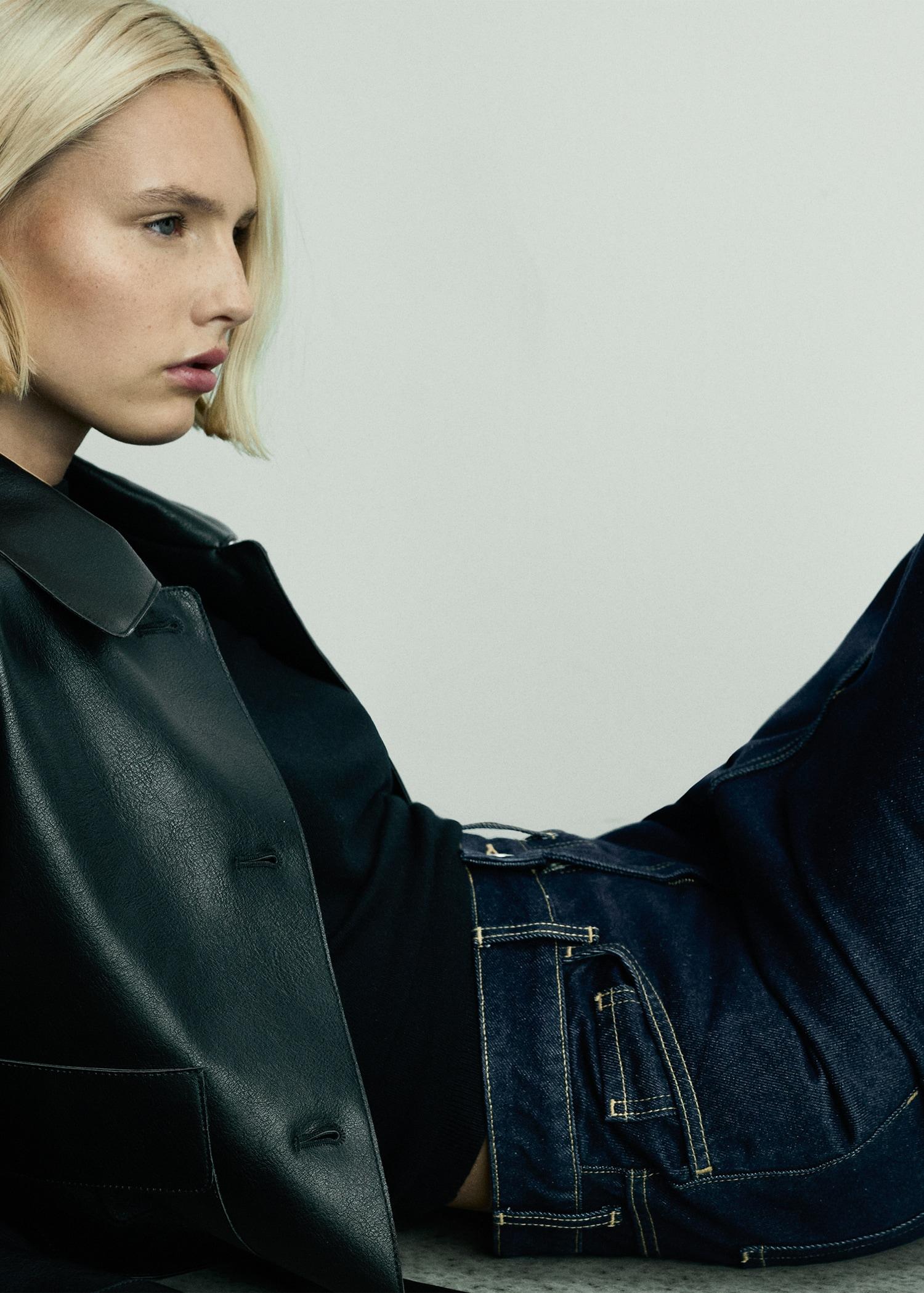 Rinse-wash denim midi-skirt - Women | MANGO USA Product Image