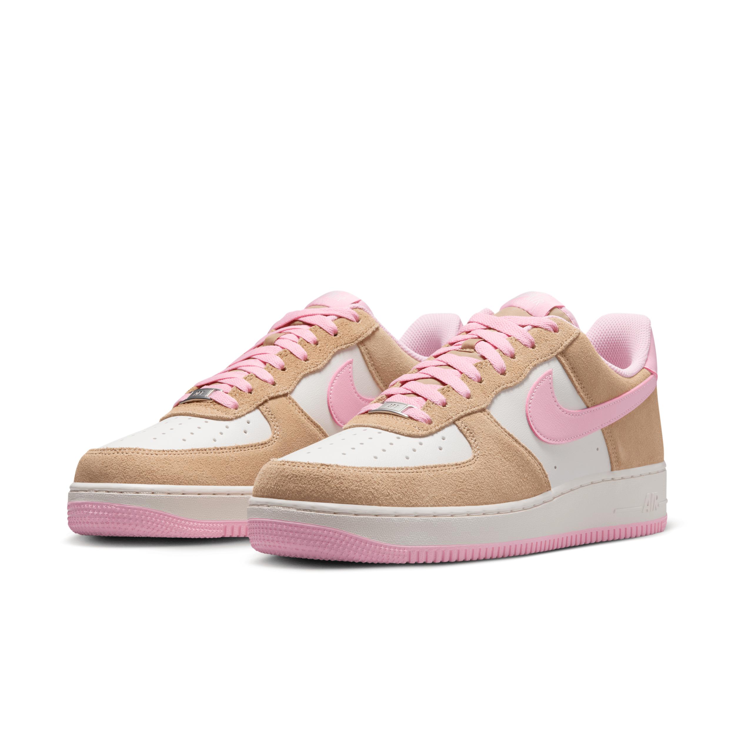 Nike Men's Air Force 1 '07 LV8 Shoes Product Image