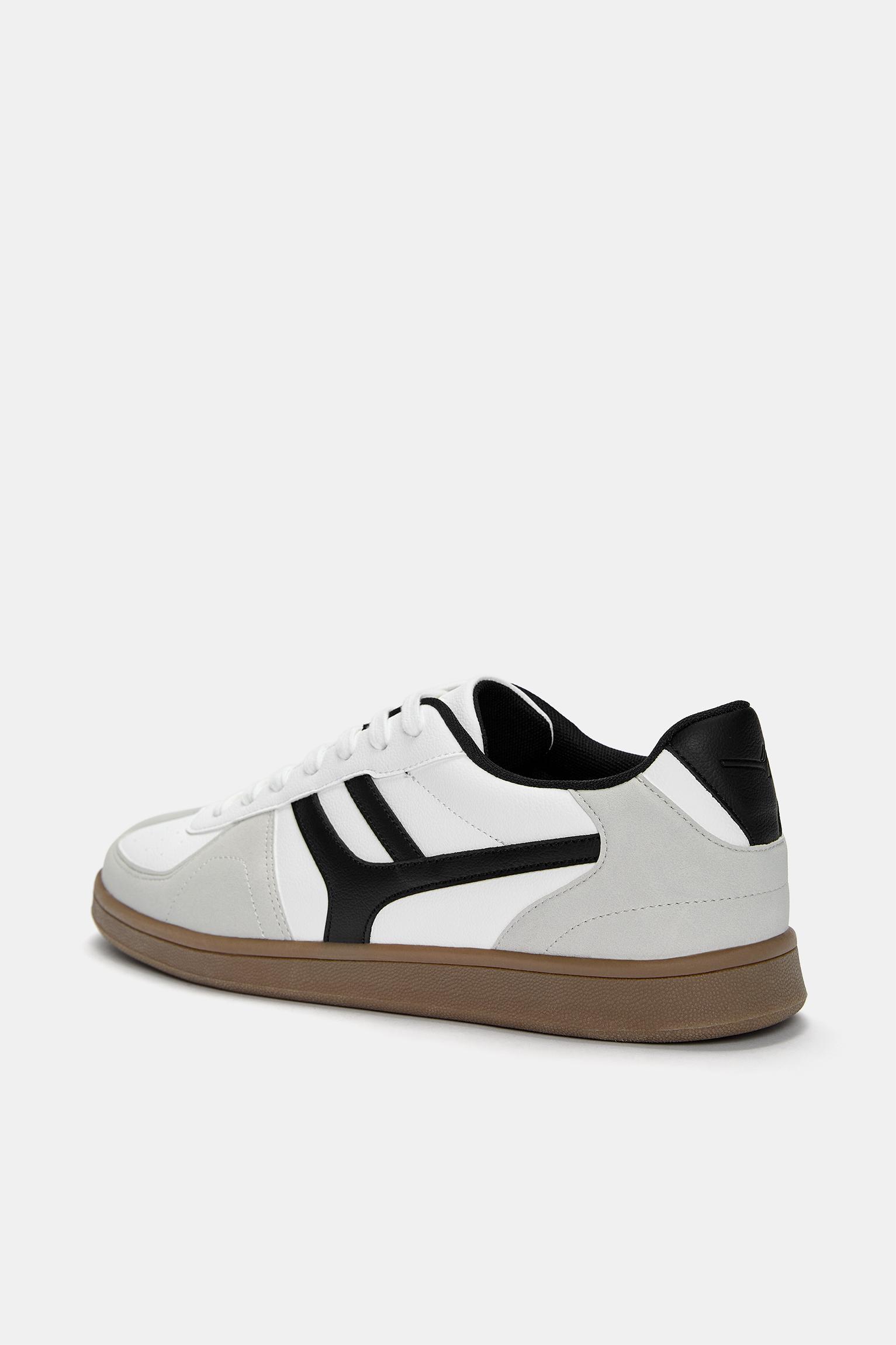 Retro sneakers Product Image