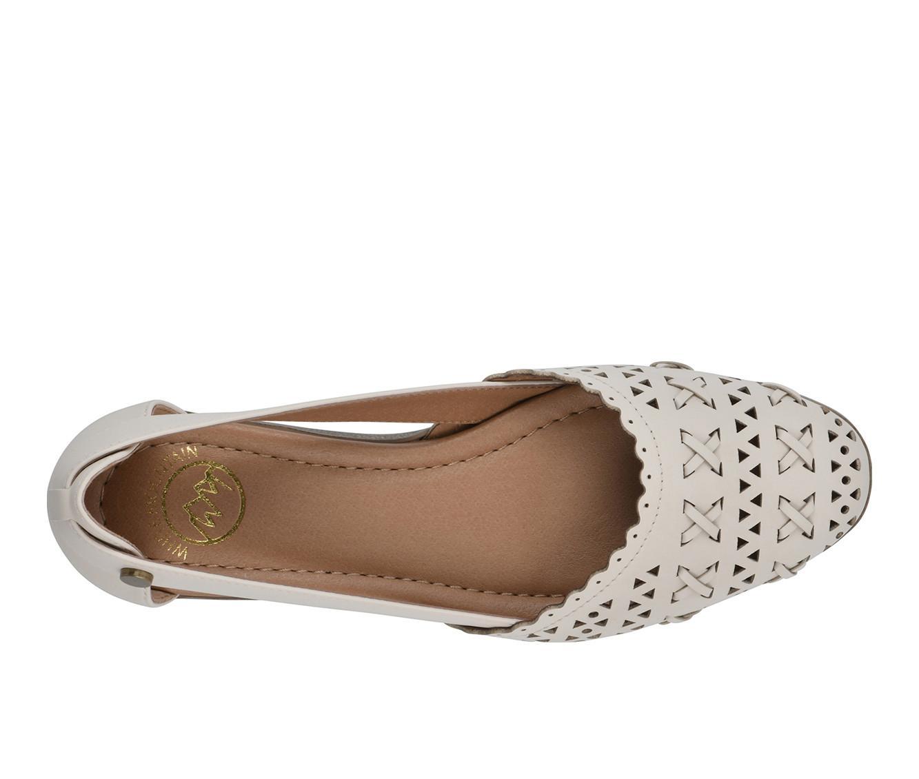 Women's White Mountain Nobler Flats Product Image