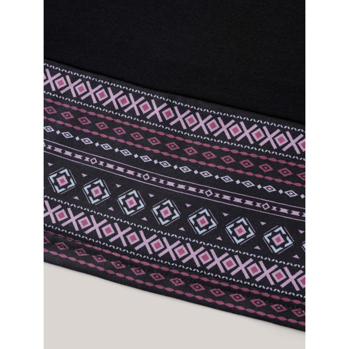 Plus Size Boho Striped Hem Stretchy Pockets T-Shirt Black Women Casual Contrast V-neck Loose Everyday T-shirts BloomChic 22-24/3X Product Image