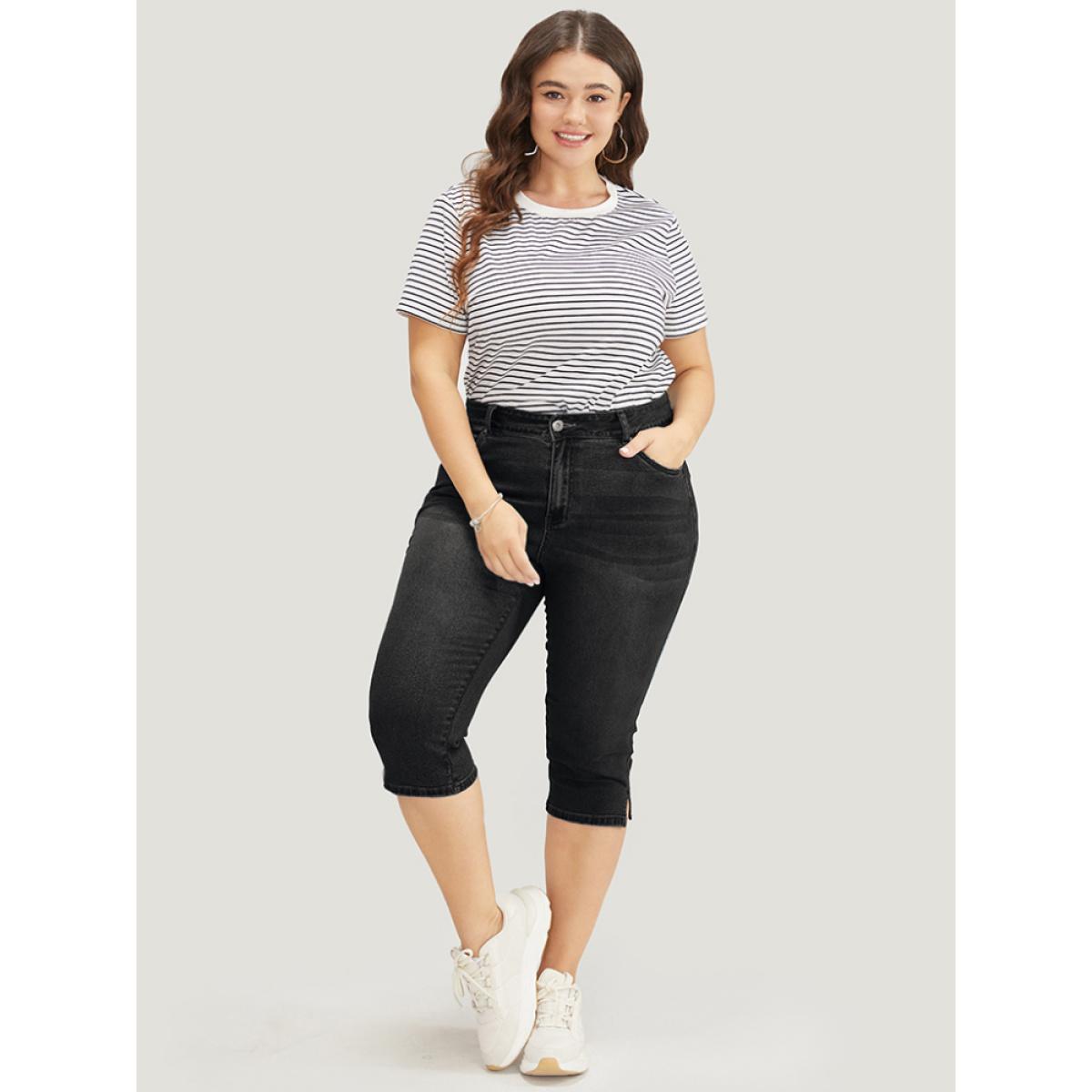 Plus Size Very Stretchy Medium Wash Split Hem Knee Denim Shorts Women Black High stretch Dailywear Pocket Casual Denim Shorts BloomChic 20/2X Product Image