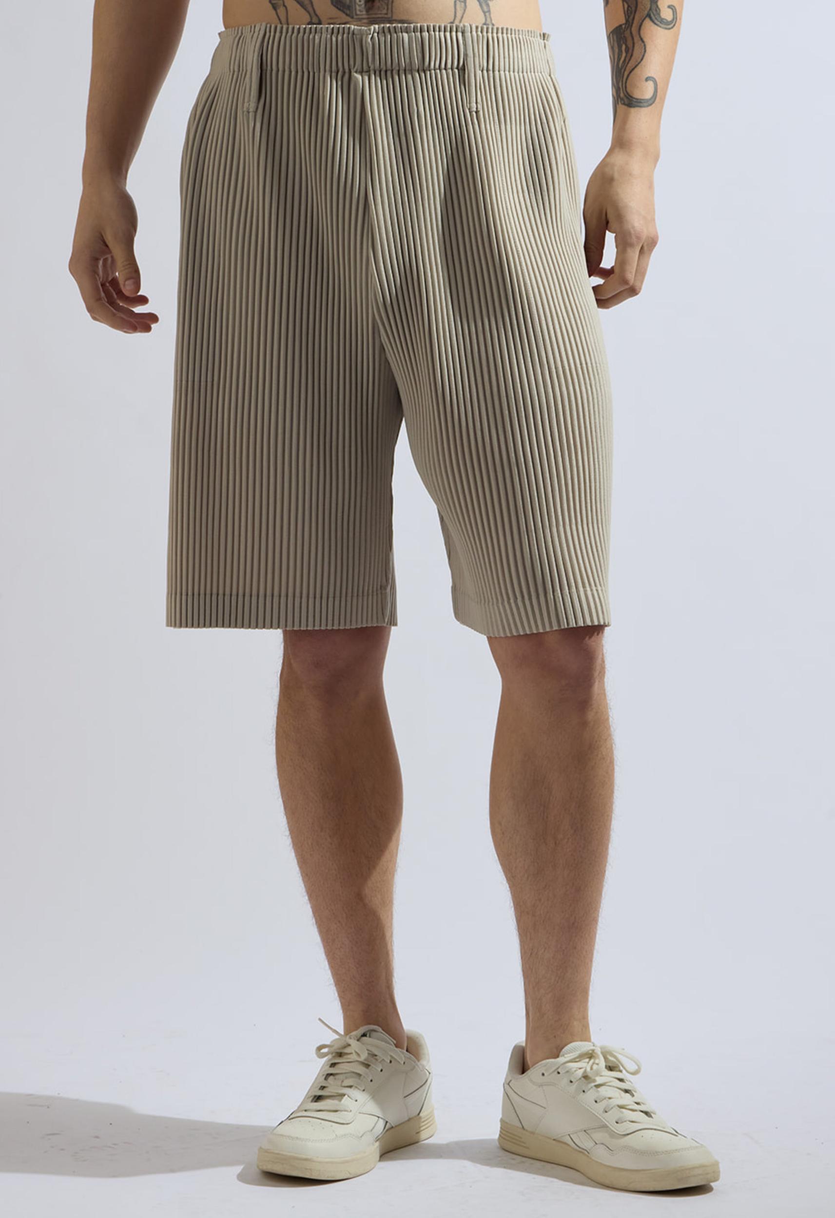 Pleated Short in Beige Product Image