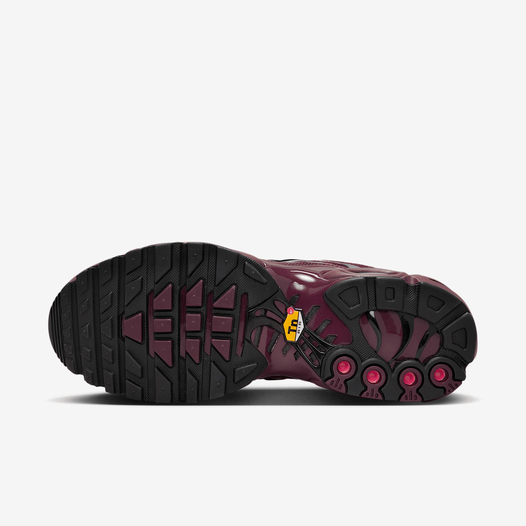 Nike Women's Air Max Plus SE Shoes Product Image
