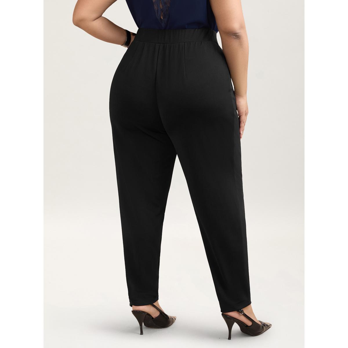 Plus Size Pleated Stretchy Waist Skinny-Fit Pants Women Black Office Bodycon Mid Rise Office Pants BloomChic 12/L Product Image