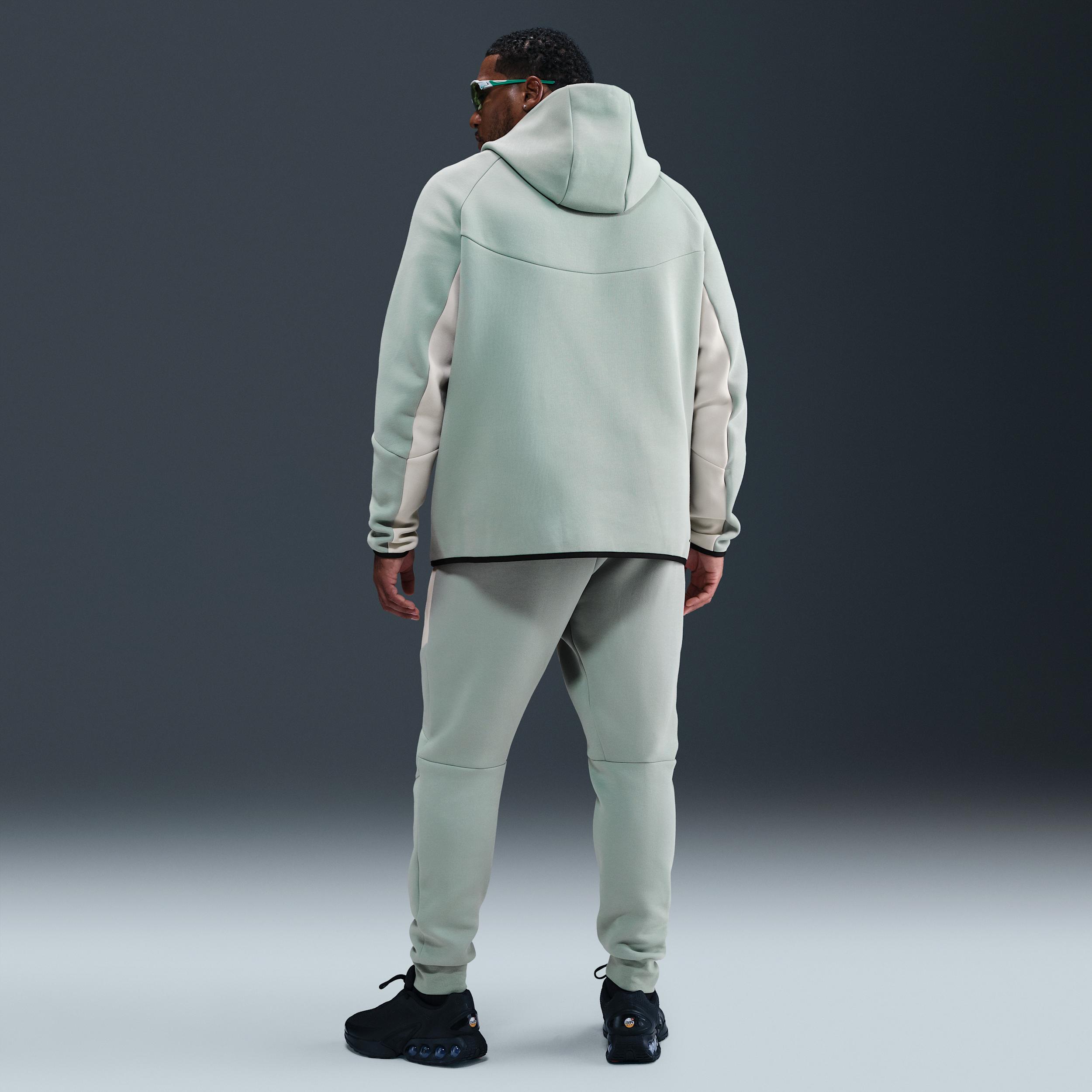 Nike Men's Tech Fleece Windrunner Full-Zip Jacket Product Image