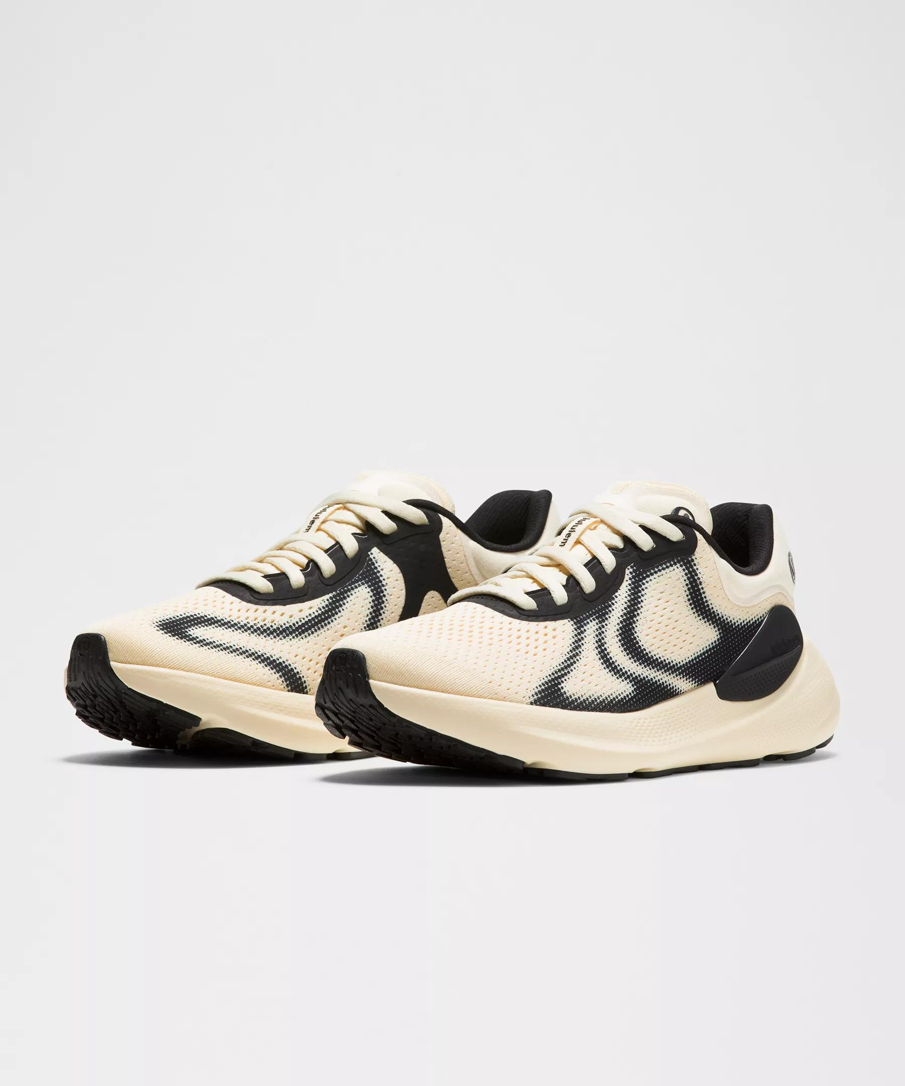 Women's Beyondfeel Running Shoe Product Image