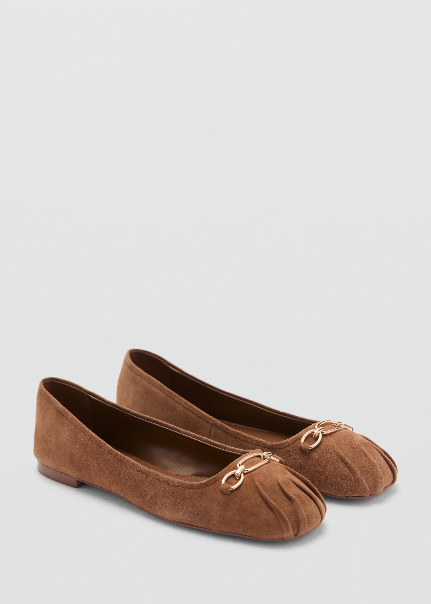 Link leather ballerina - Women | MANGO USA Product Image