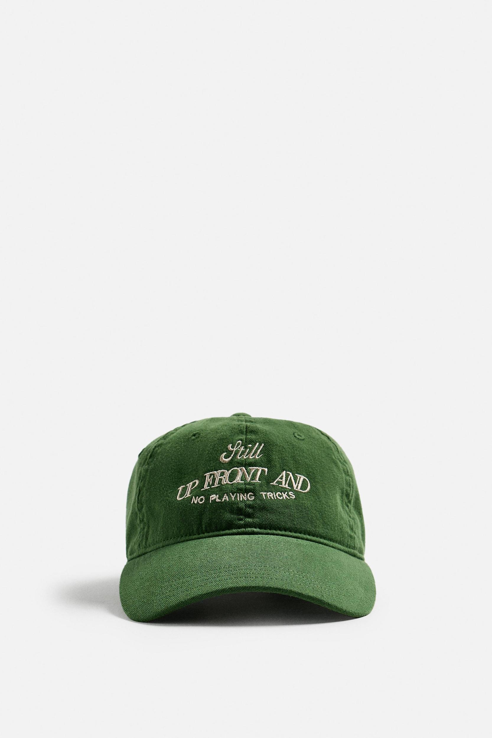 CONTRAST EMBROIDERED CAP Product Image