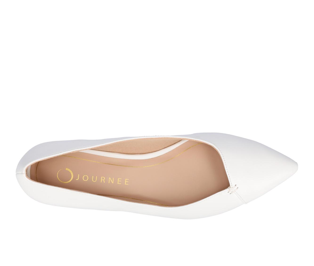 Women's Journee Collection Carmin Flats Product Image