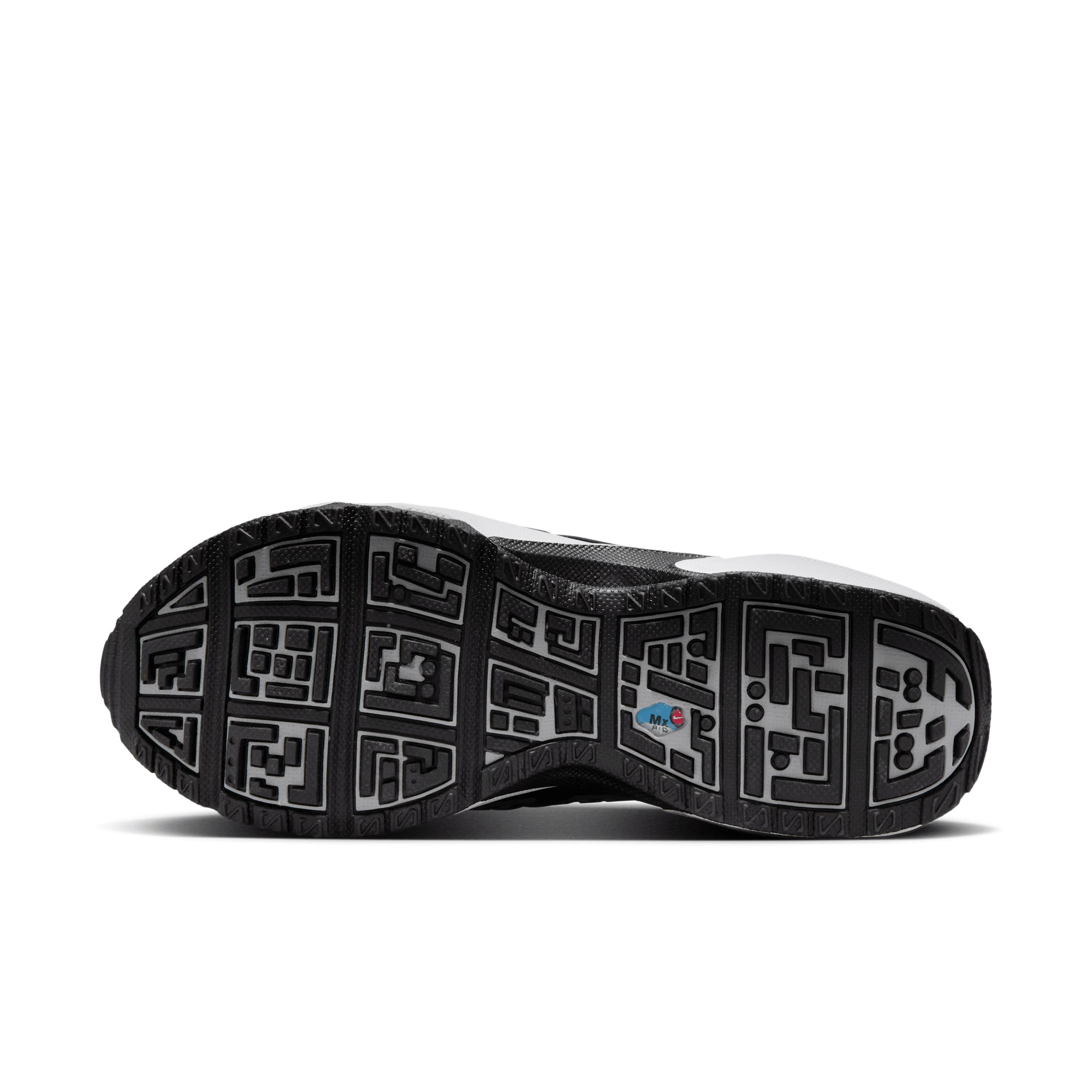 Nike Women's Air Max SNDR Shoes Product Image