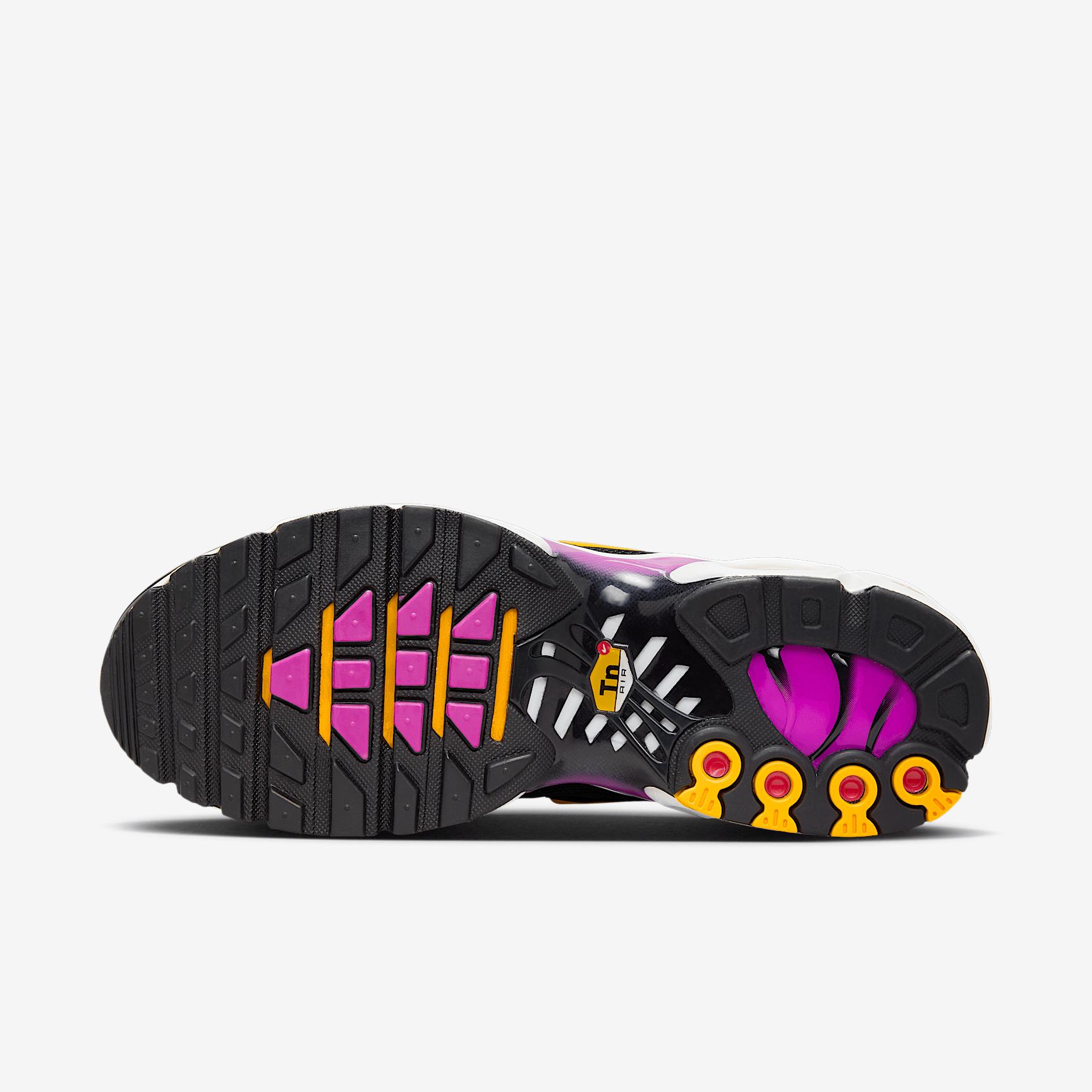 Nike Women's Air Max Plus Shoes Product Image