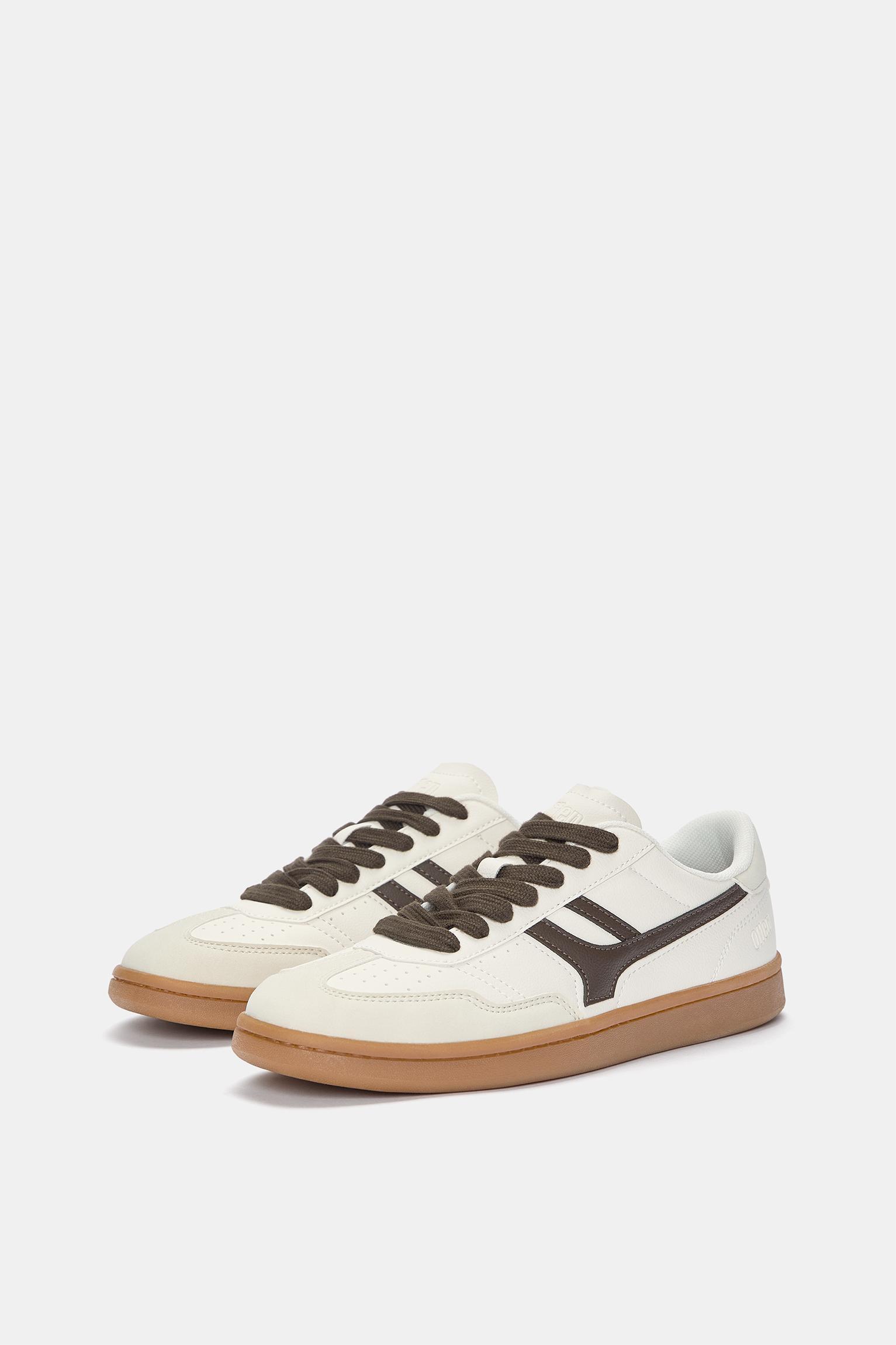 Retro sneakers Product Image