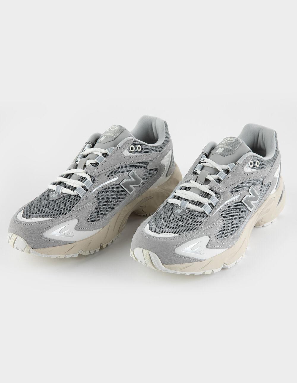 NEW BALANCE 725V1 Shoes - GRAY Product Image