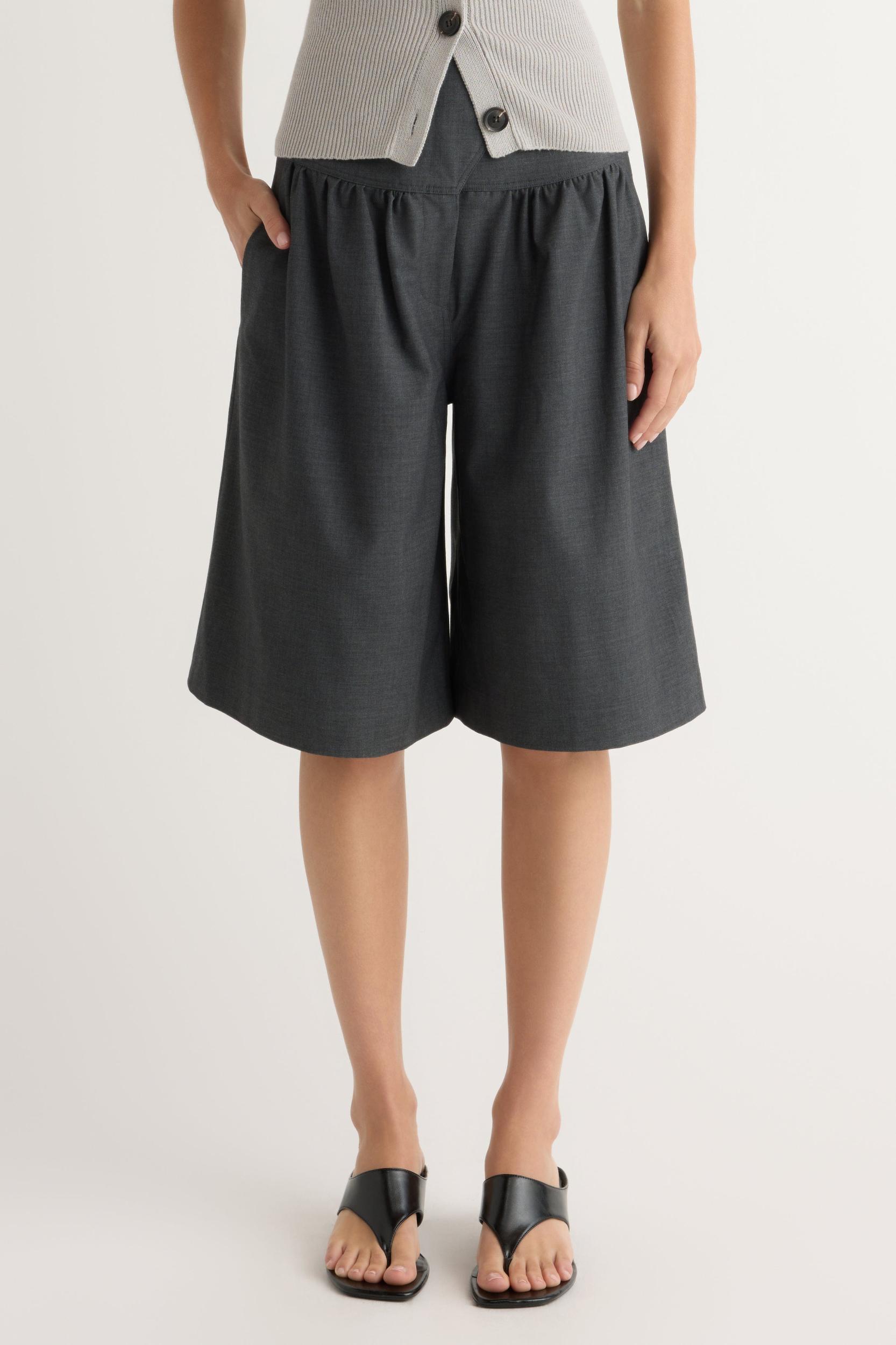 Arlen Suiting Bermuda Short Product Image