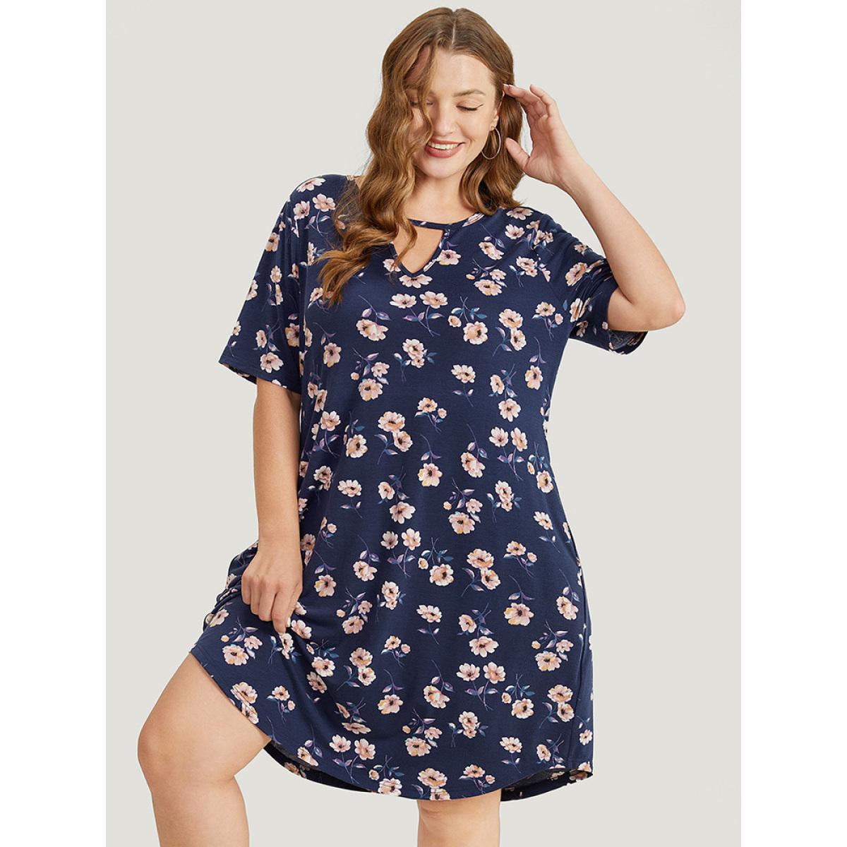 Plus Size Floral Print Keyhole Neck Pocket Arc Hem Dress Navy Women Casual Arc Hem Keyhole Cut-Out Short sleeve Curvy Knee Dress BloomChic 14-16/1X Product Image
