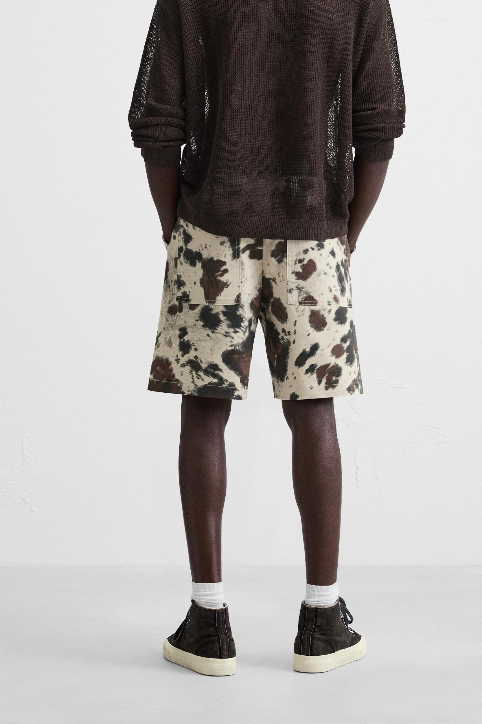 ANIMAL PRINT SHORTS Product Image