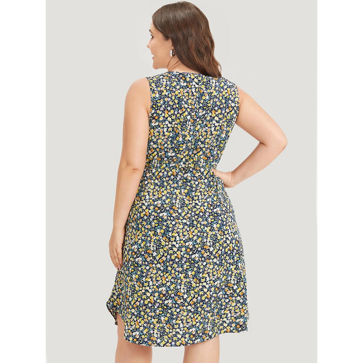 Plus Size Ditsy Floral V Neck Pocket Gathered Sleeveless Dress Indigo Women Elegant Cross straps V-neck Sleeveless Curvy Midi Dress BloomChic 14-16/1X Product Image