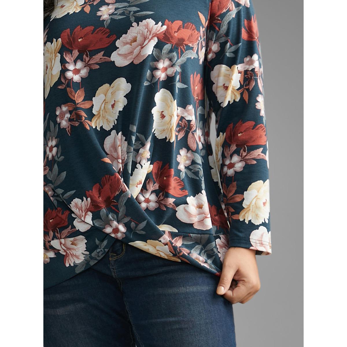 Plus Size Floral Crew Neck Twist Front T-shirt Multicolor Women Elegant Twist Natural Flowers Round Neck Everyday T-shirts BloomChic 22-24/3X Product Image