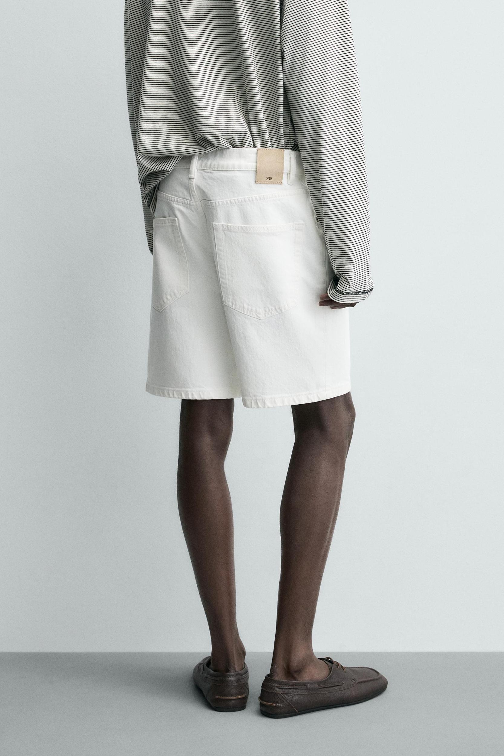 REGULAR FIT DENIM SHORTS Product Image