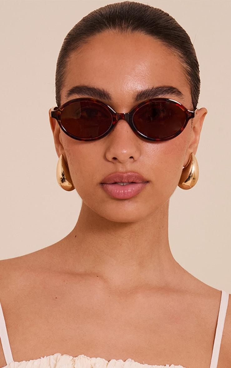 Tortoiseshell Round Lens Sunglasses Product Image