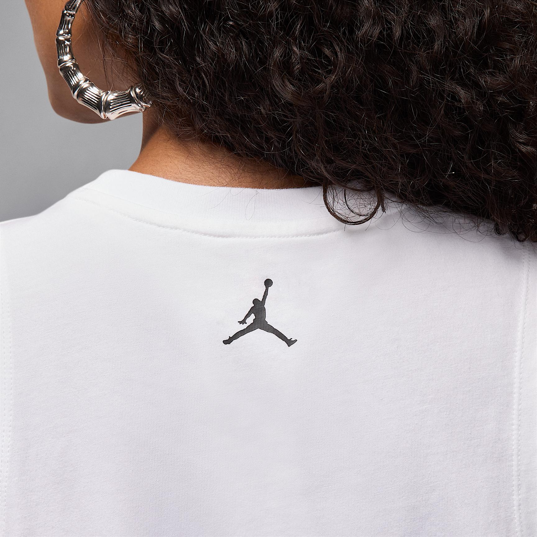 Jordan Flight Women's Sleeveless Graphic T-Shirt Product Image