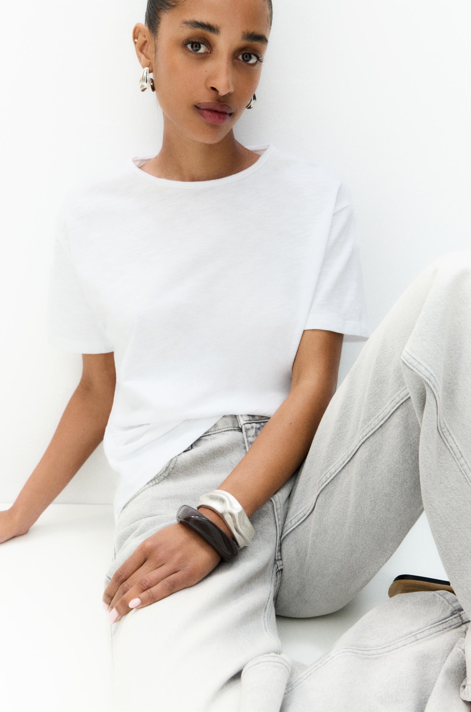 T-shirt with unfinished trims Product Image