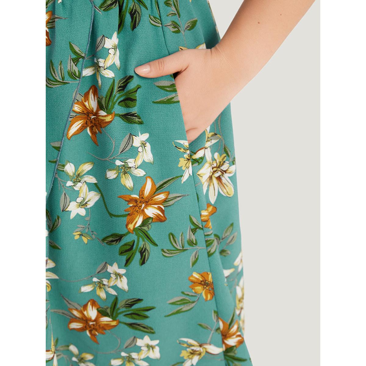 Plus Size Floral Print :Pocket Ruffles Pocket Wrap Hem Dress Emerald Women Elegant Printed V-neck Short sleeve Curvy Midi Dress BloomChic 28/5X Product Image