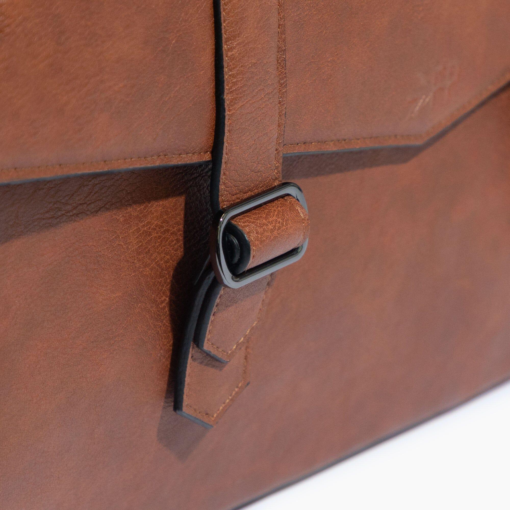 Amber Cambridge Messenger Bag Male Product Image