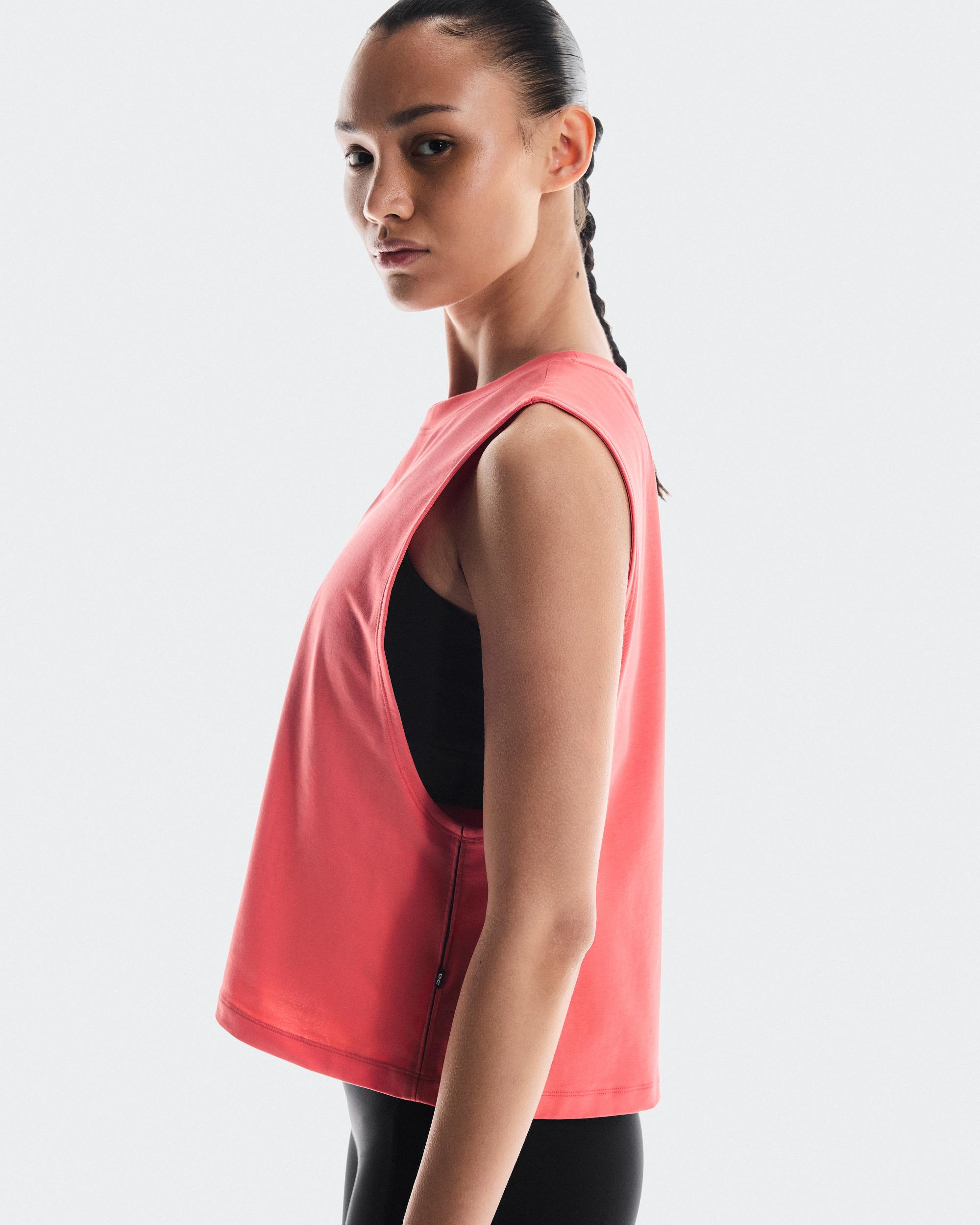 The Focus Crop: Women's Versatile Workout Crop Top. Product Image
