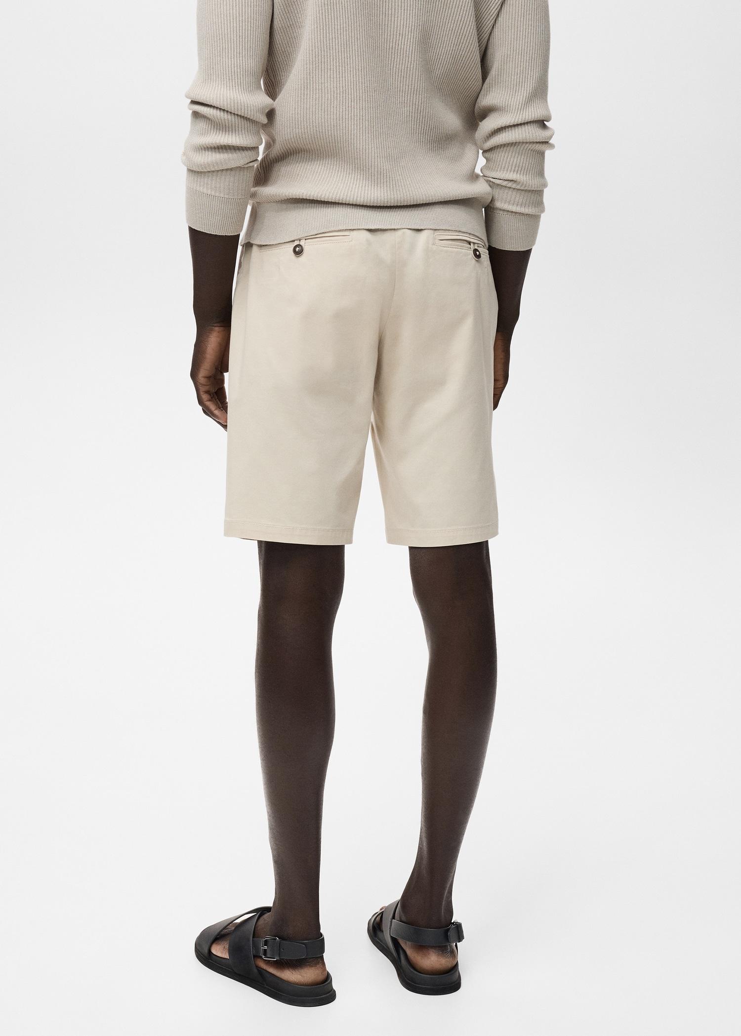 Slim-fit chino cotton bermuda shorts - Men | MANGO USA Product Image