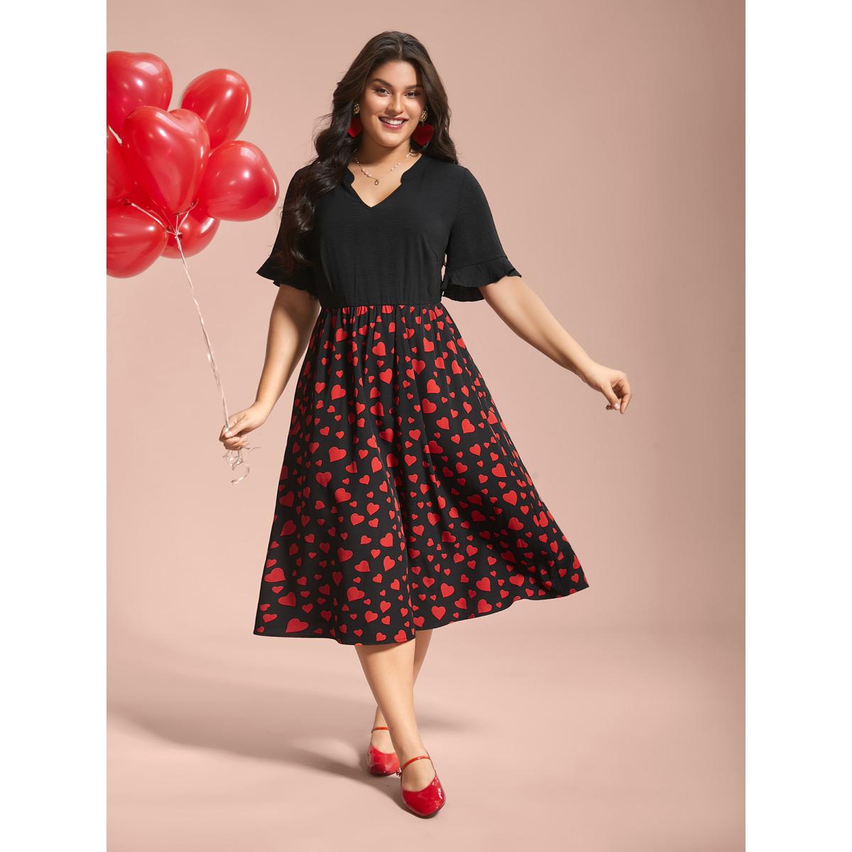 Plus Size Contrast Heart Pattern Notched Collar Dress Black Women Elegant Patchwork Notched collar Short sleeve Curvy BloomChic 12/L Product Image