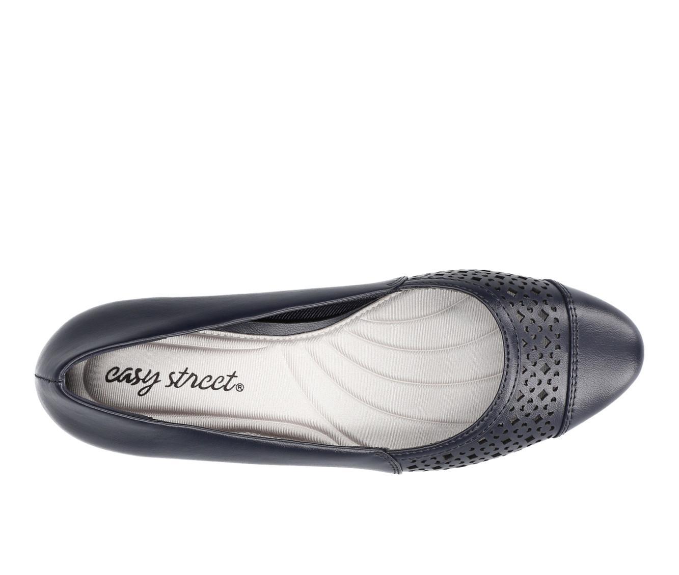 Women's Easy Street Neva Pumps Product Image