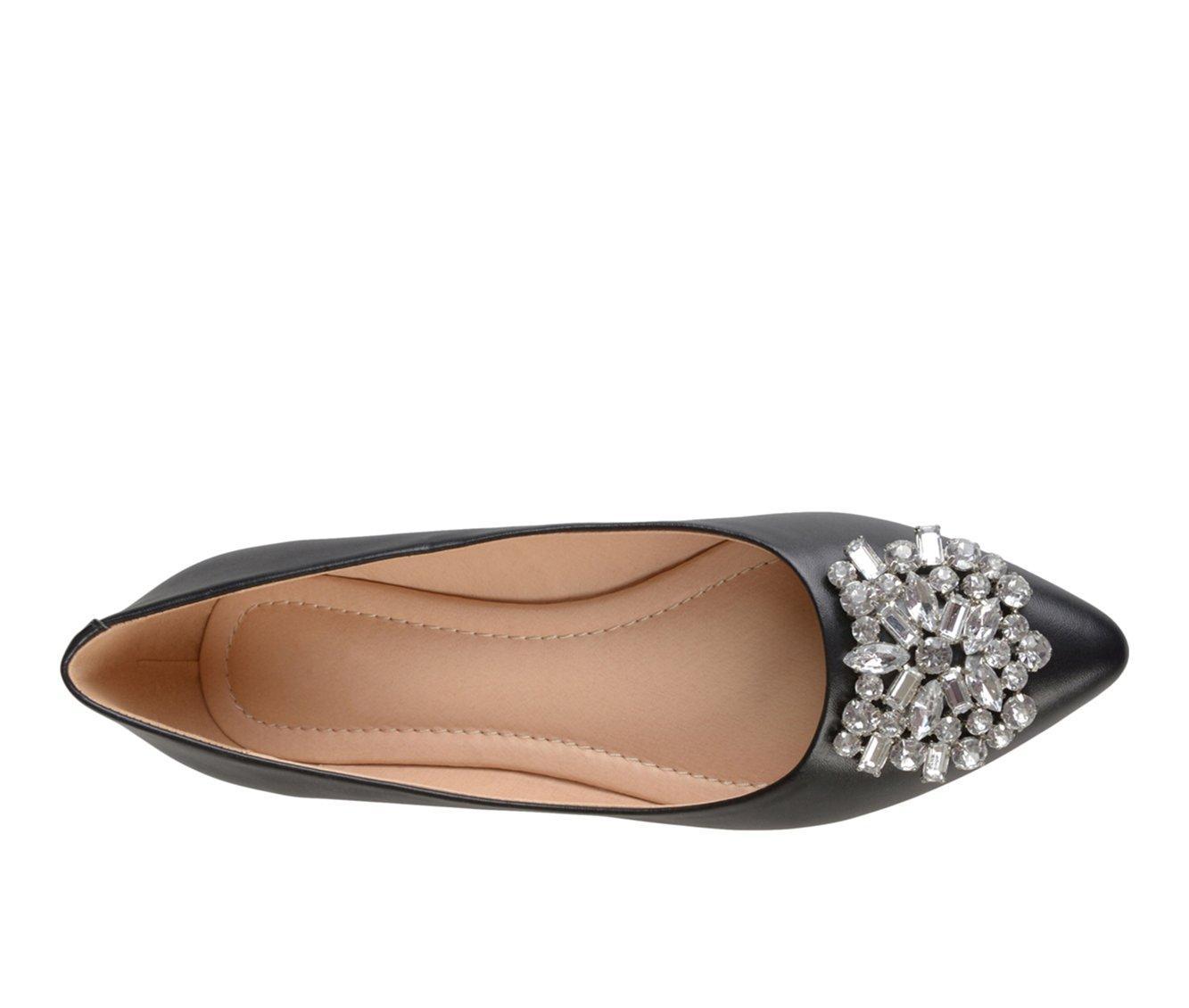 Women's Journee Collection Renzo Flats Product Image
